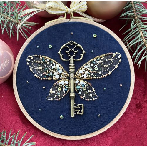 "MAGIC KEY" EMBROIDERY KIT